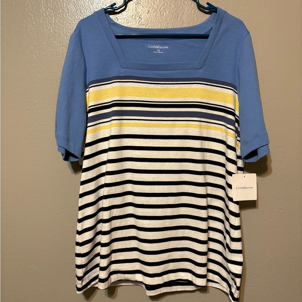 NWT Womenâs Croft & Barrow Multicolor Short Sleeve Topâ - Size 1X
